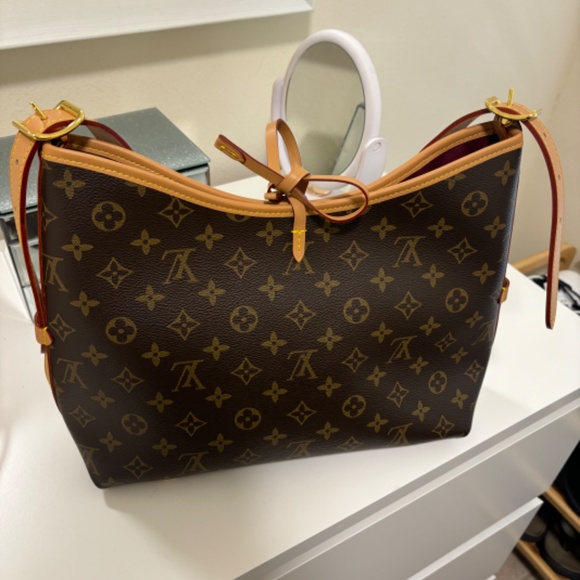 Louis Vuitton Bag - Picture 2 of 5